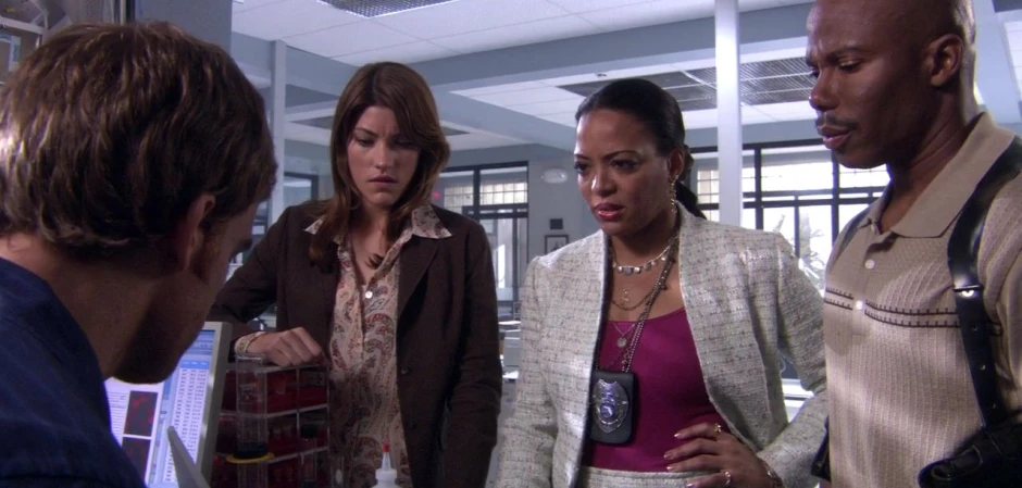 Кадры Декстер 1 сезон 10 эпизод